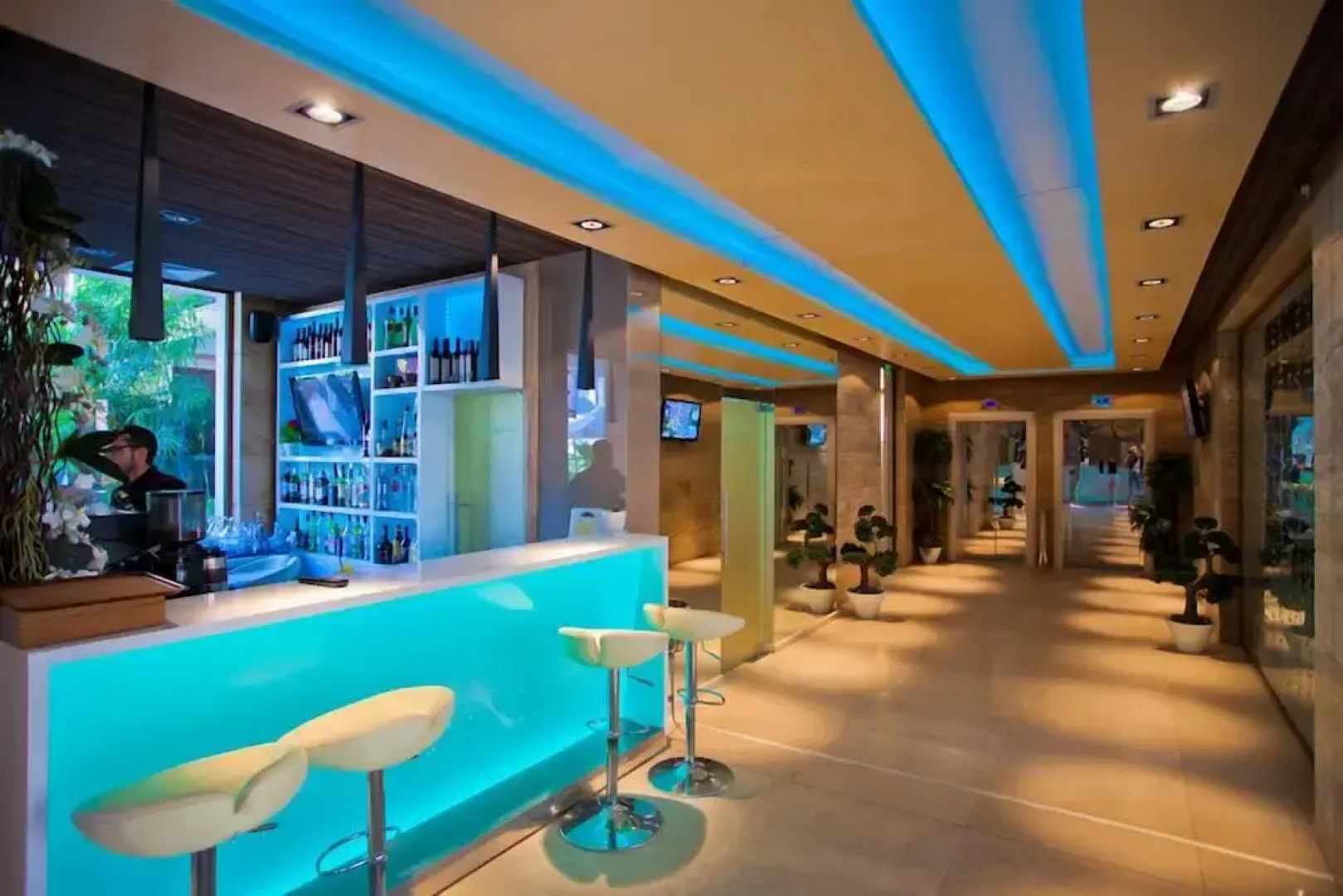 Apartcomplex Harmony Suites