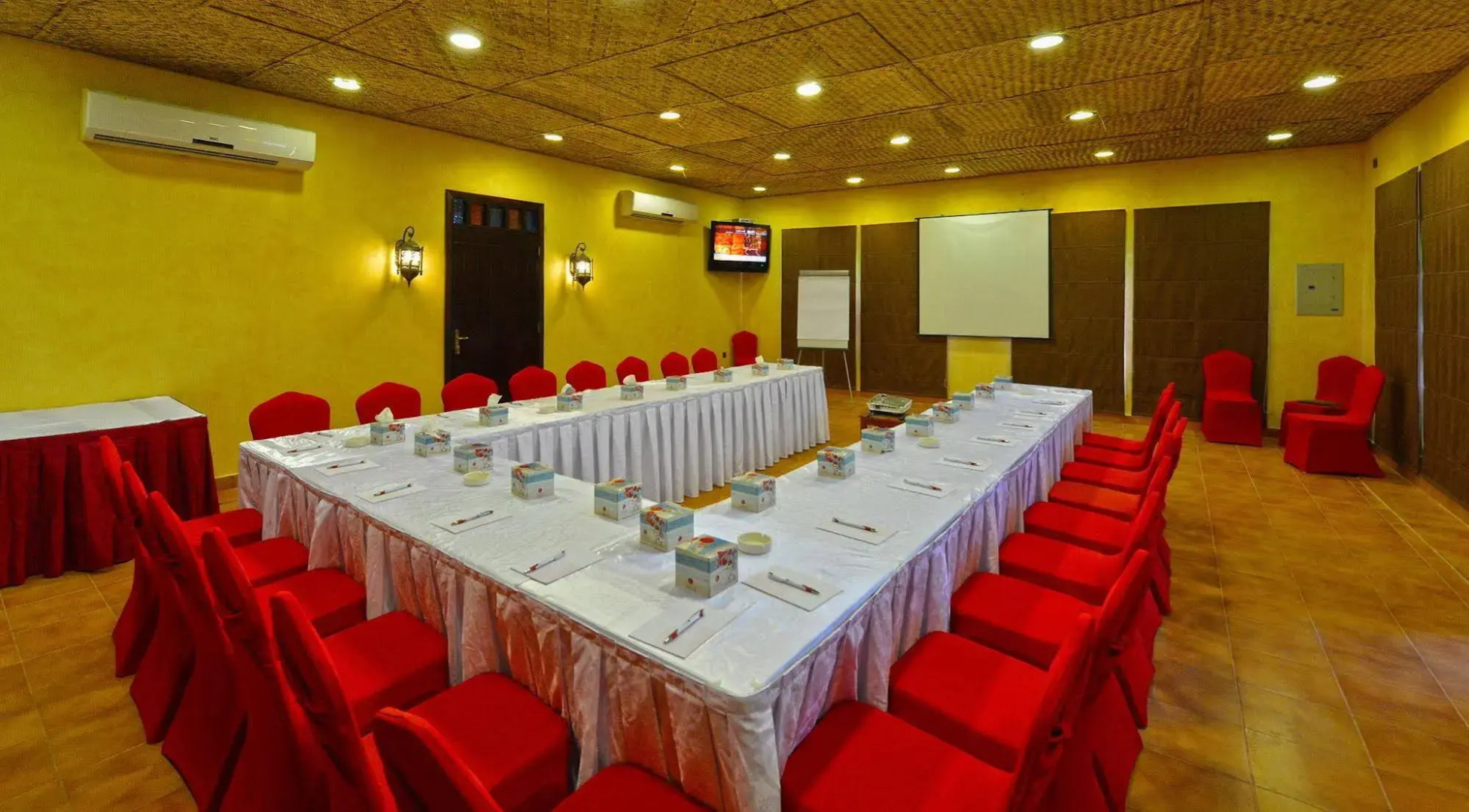 Lafontaine Le Lac Resort