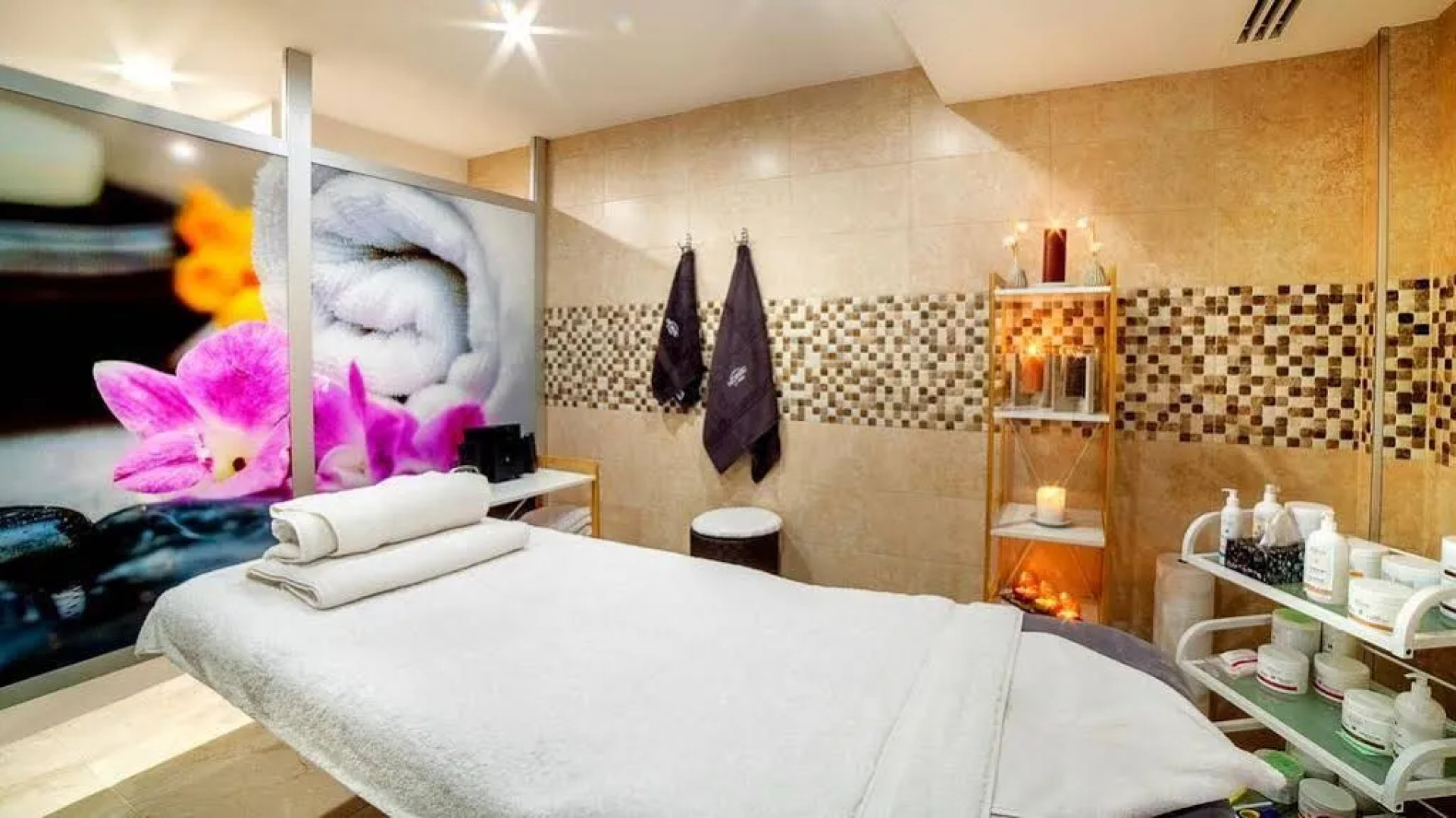 Отель Porta Caucasia