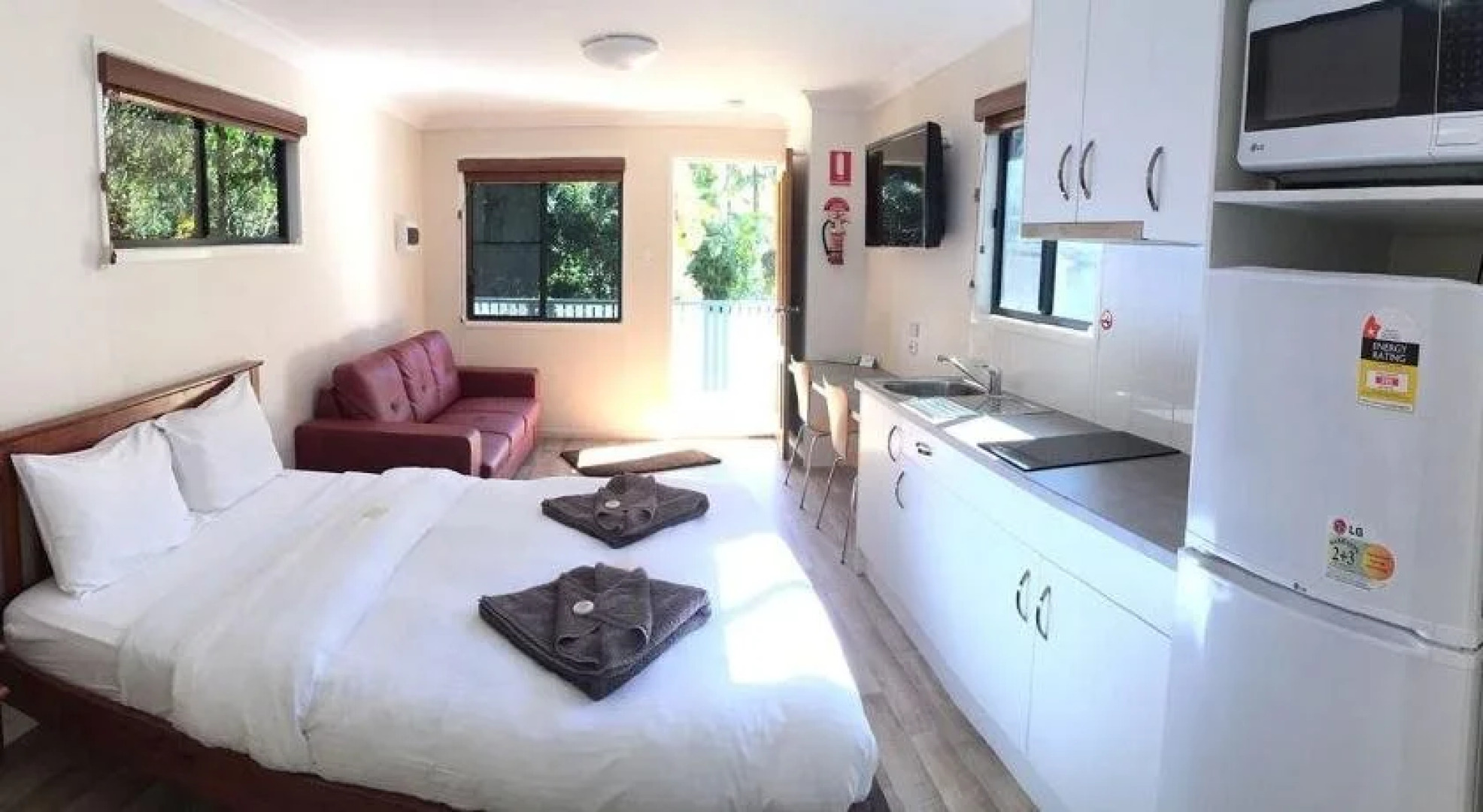 Mapleton Cabins & Caravan Park