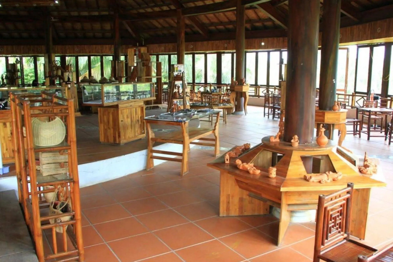 Pho Hoi Riverside Resort