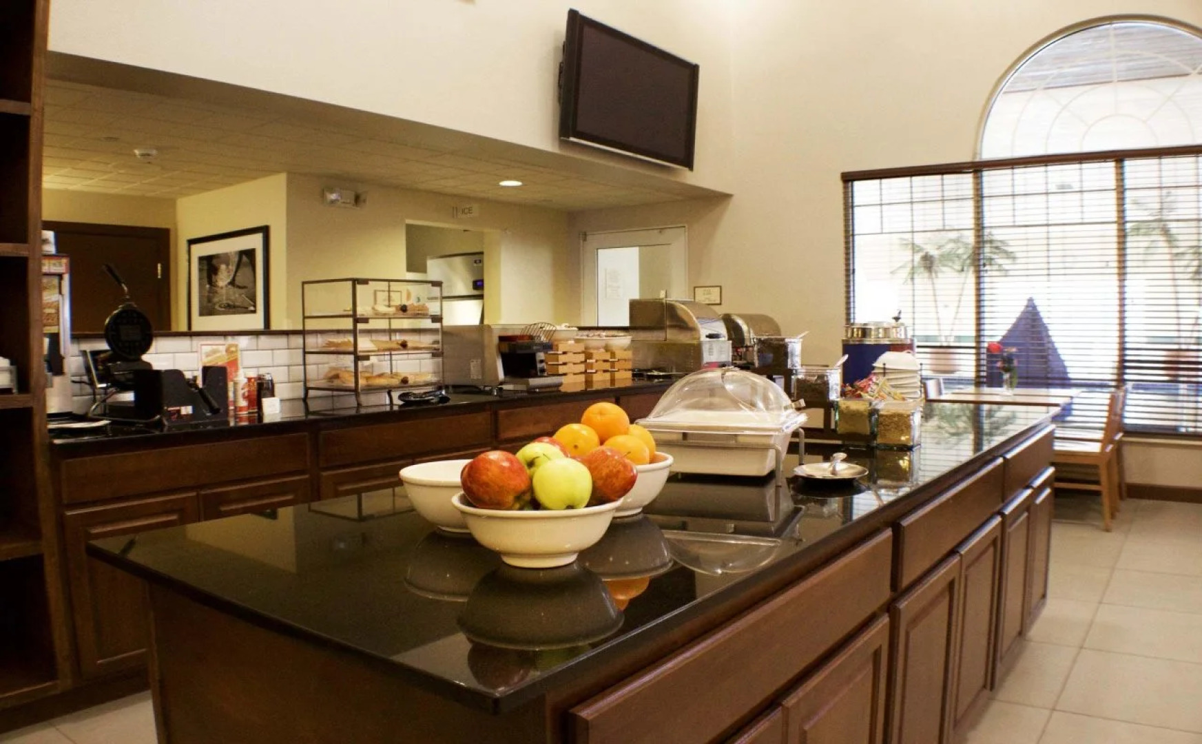 Country Inn & Suites by Radisson, Appleton Airport - Fox River Mall Area