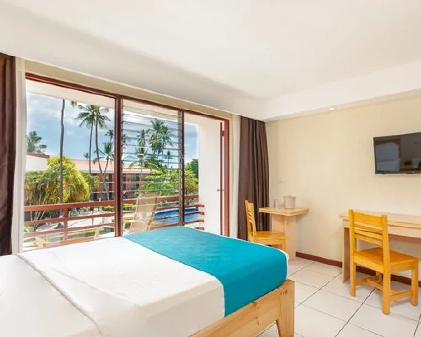 Jaco Beach Hotel & Club