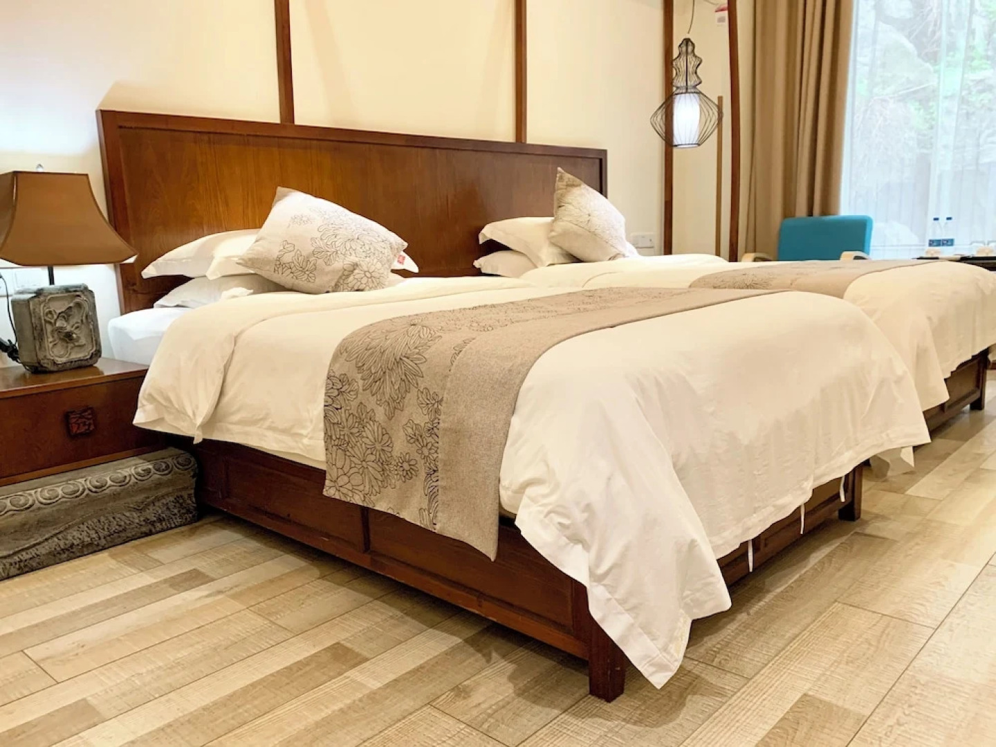 Guilin Crystal Crescent Moon Hotel