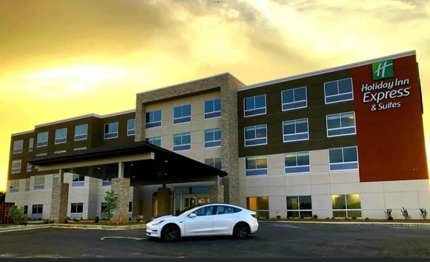 Holiday Inn Express & Suites Bardstown by IHG