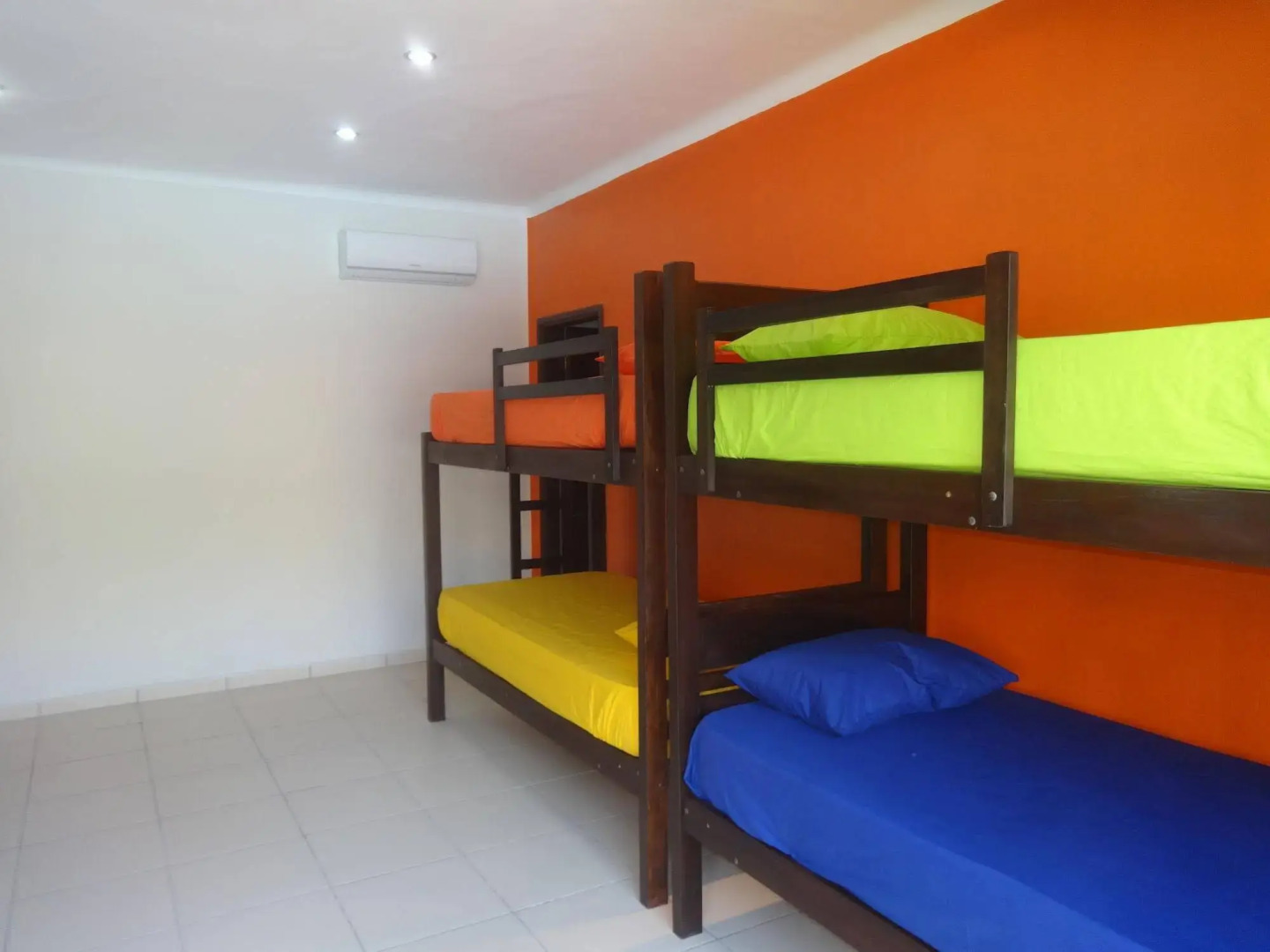 Santa Cruz Backpacker Hostel