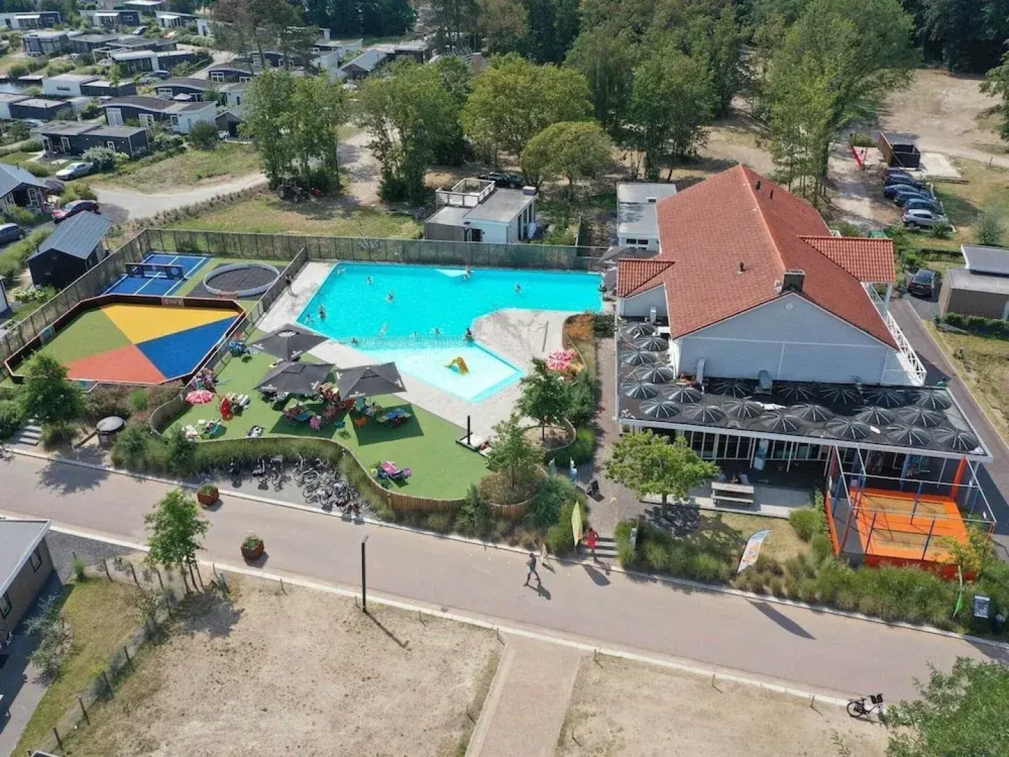 Veluwemeer Chalet With Microwave