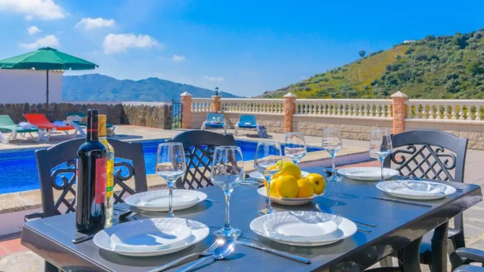 Villa Alejandro Sayalonga by Ruralidays