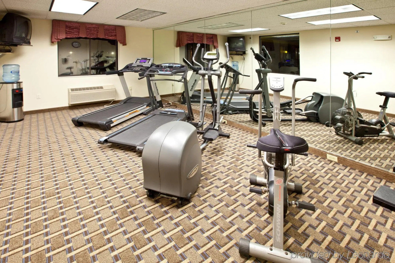 Country Inn & Suites by Radisson, South Haven, MI