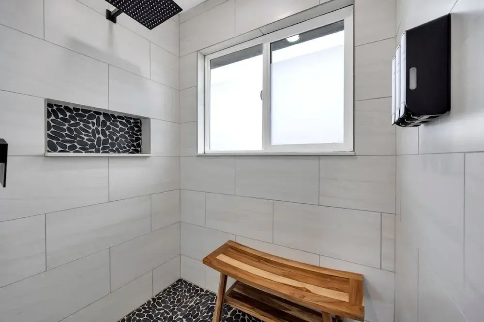 Spacious 4BR Home Near Grand Canyon Sleeps 10