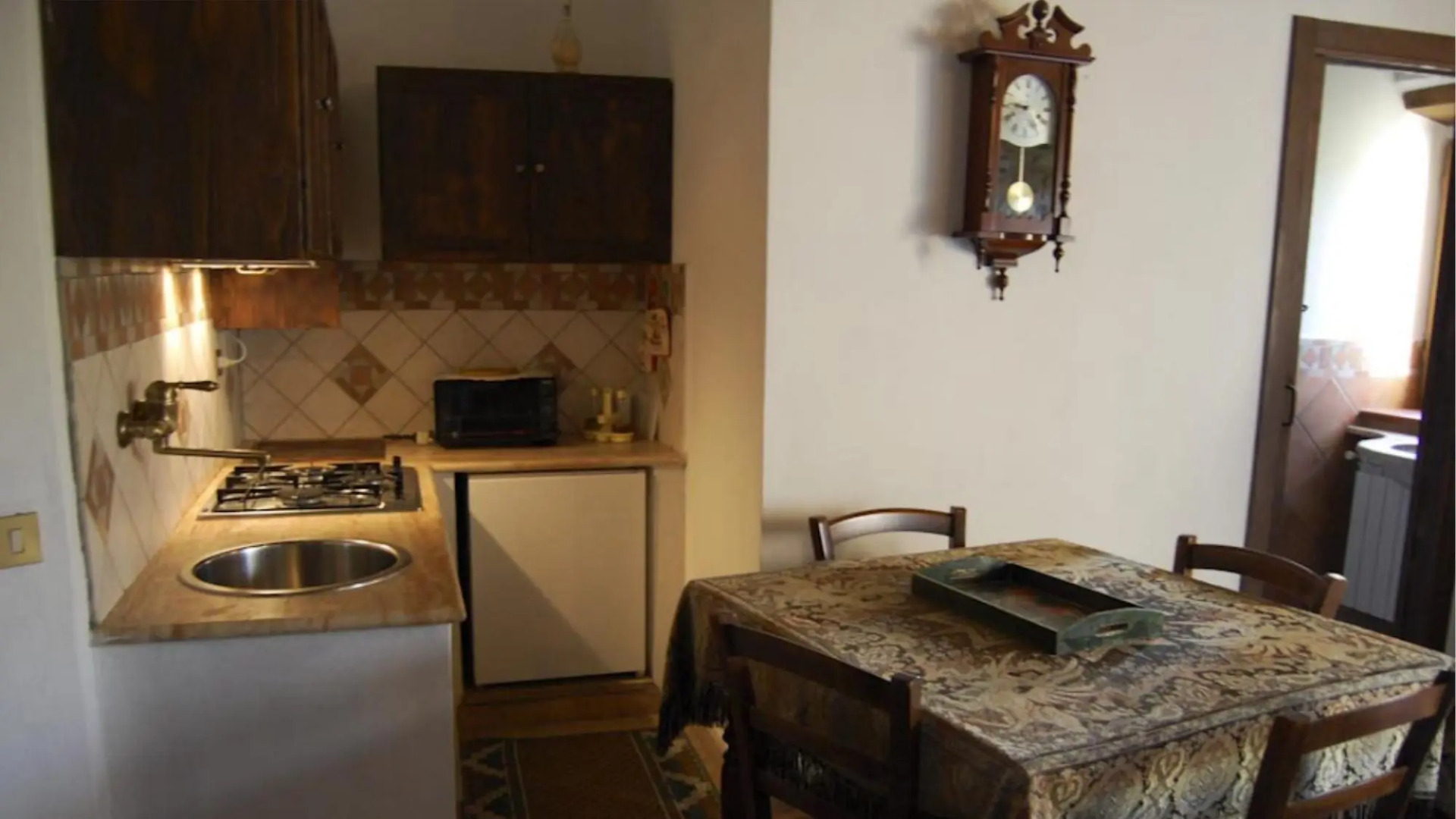 Independent Residence Sleeping 10 3 Divided Into Three Apartments Acquapendente-le Casaccine