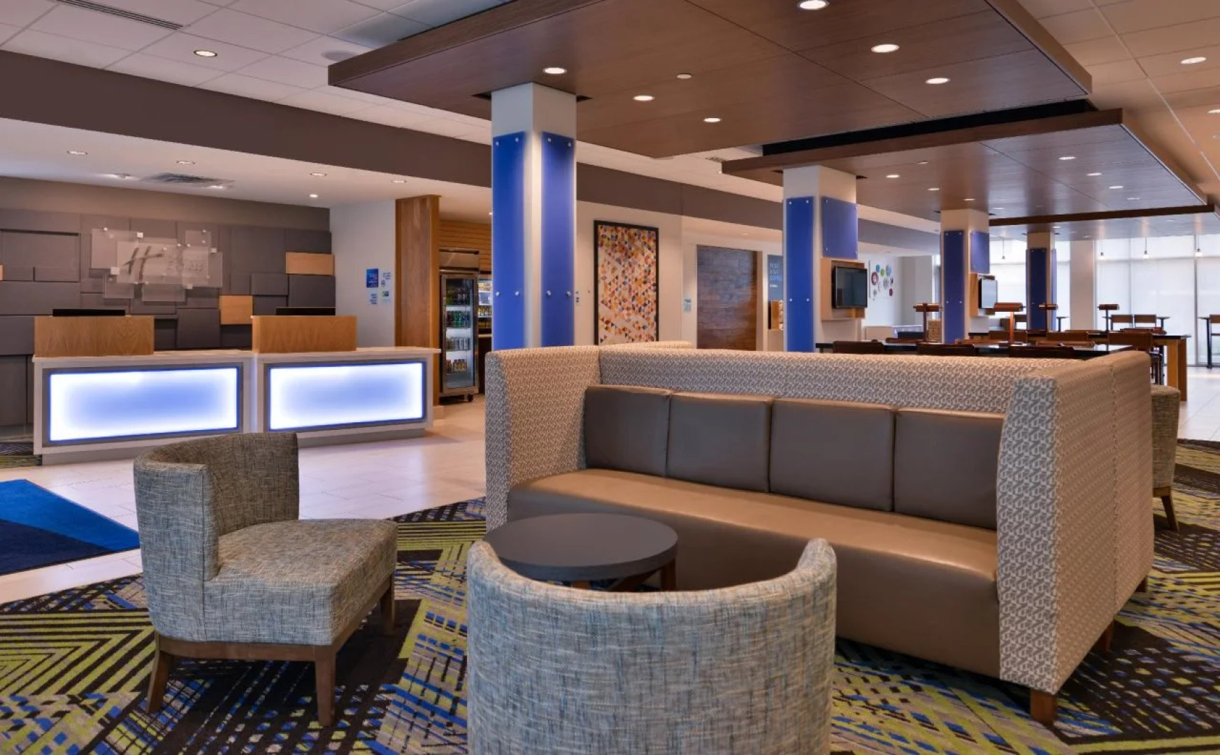 Holiday Inn Express & Suites Marshalltown by IHG