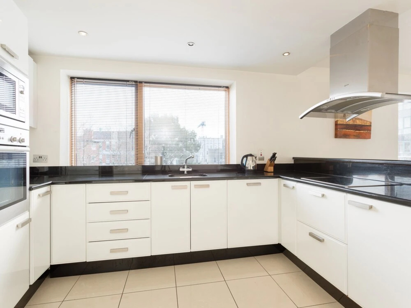 Scarlott Row temple bar dublin 2