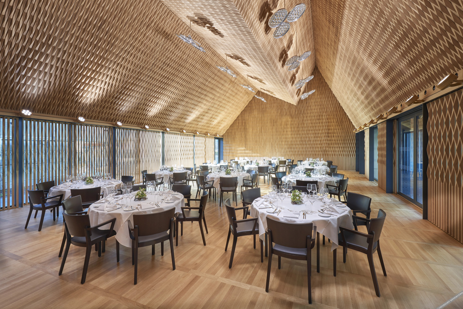 Отель Caspar Swiss Quality