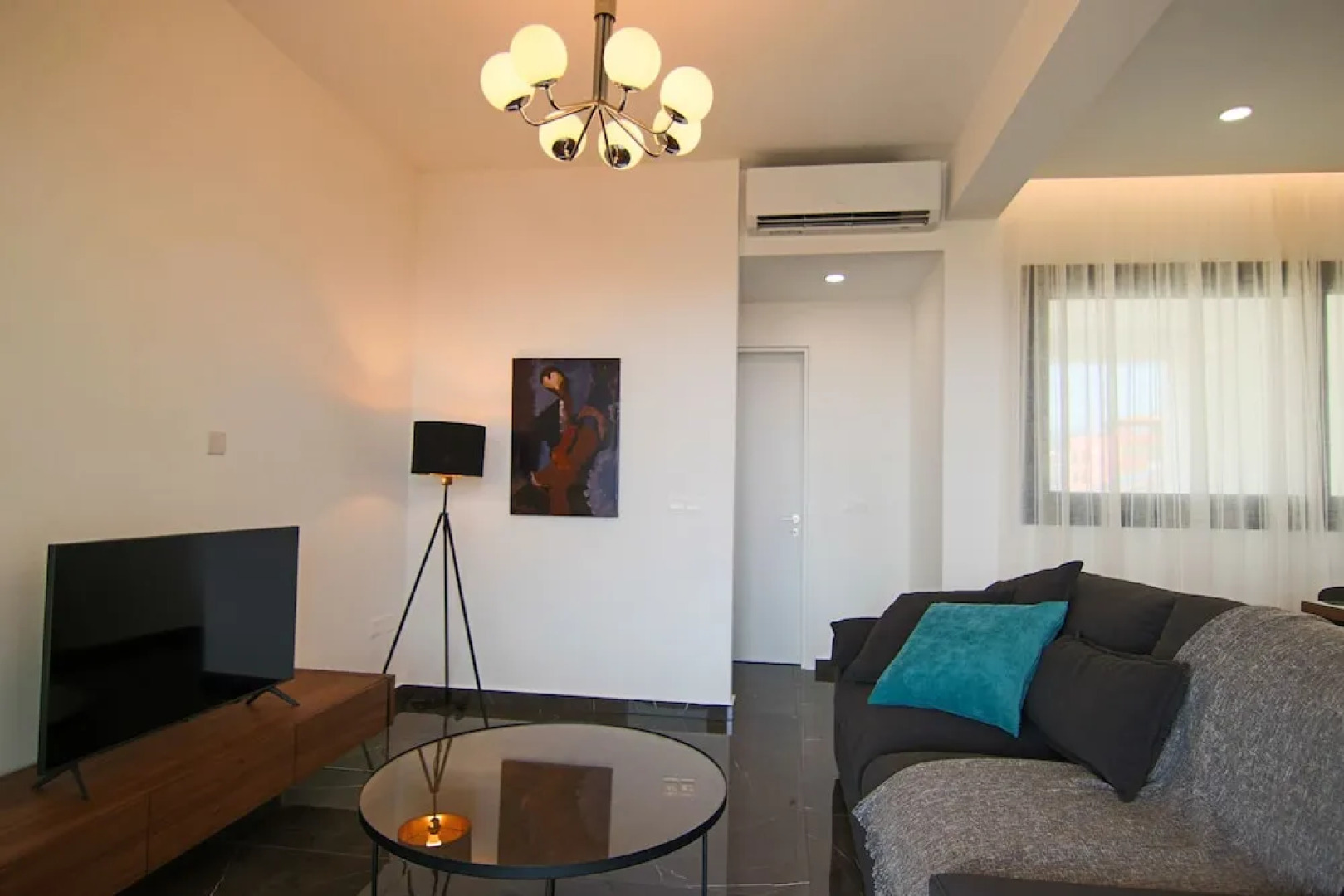 Phaedrus Living: Sea View Anna Residence 202