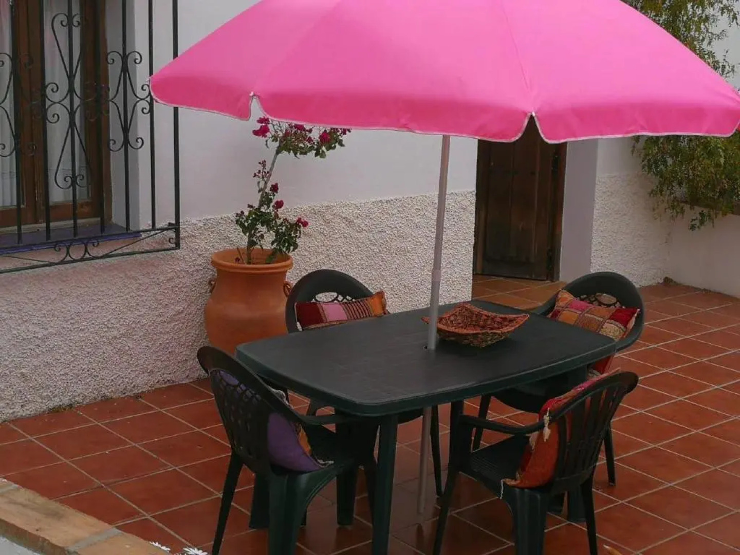 Casa en pueblo de montes de Málaga a 15km de playa