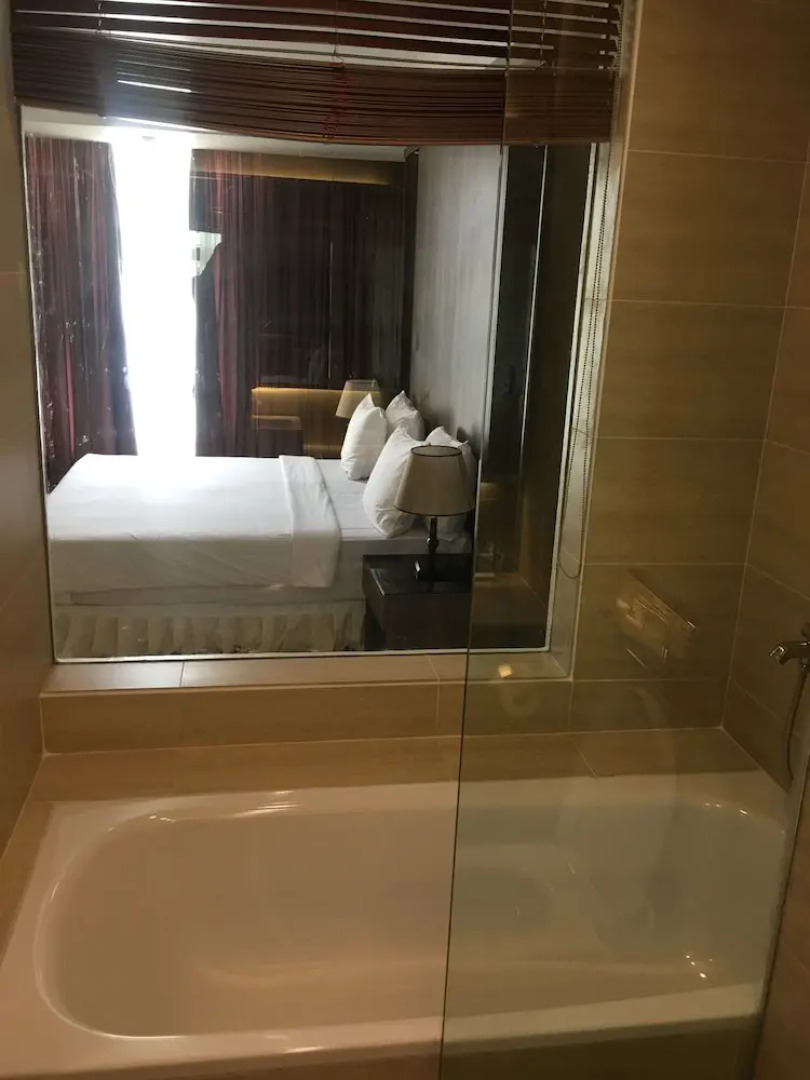 Golden Tulip Agulu Lake Hotel & Resort