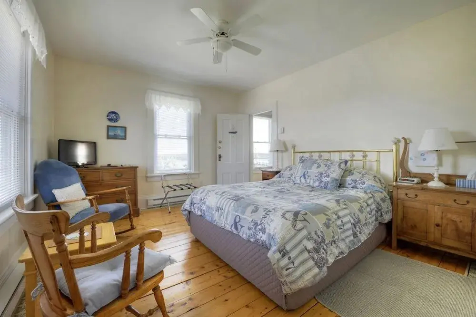 Bayview Pines Country Inn Apartments