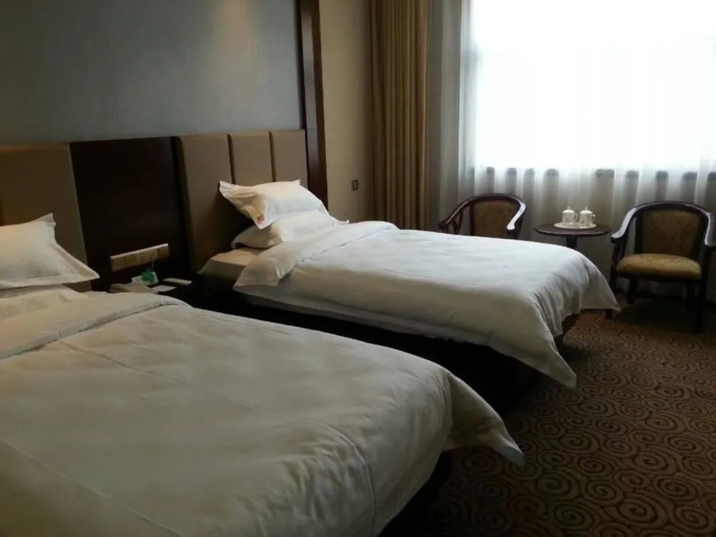 Kunlun Leju Business Hotel