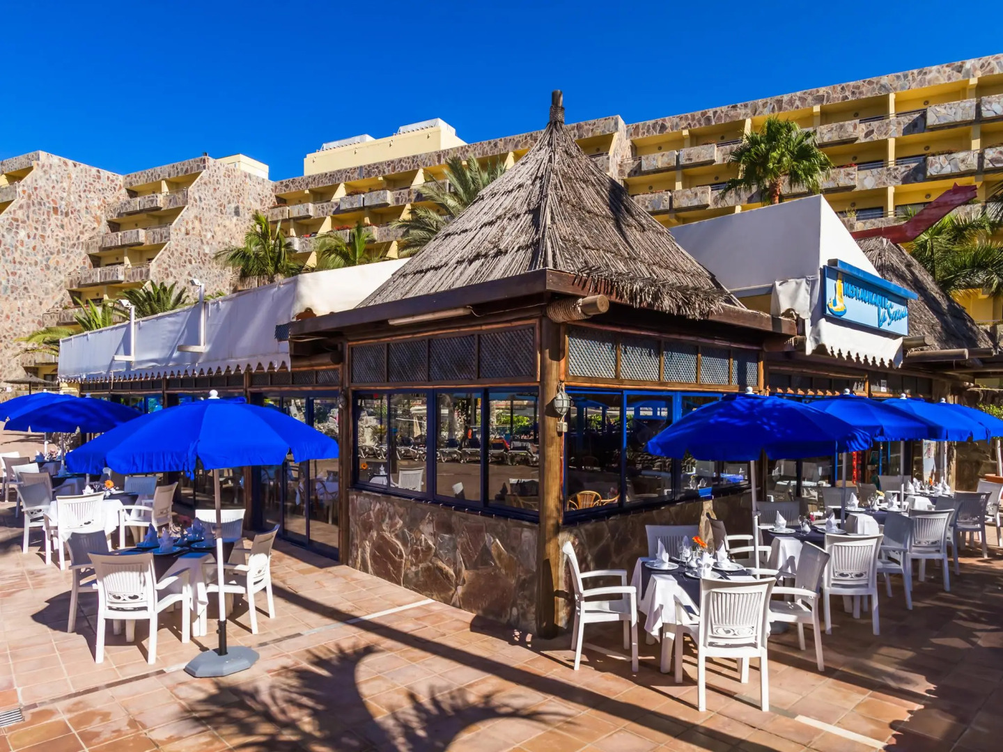 Апарт-отель BlueBay Beach Club