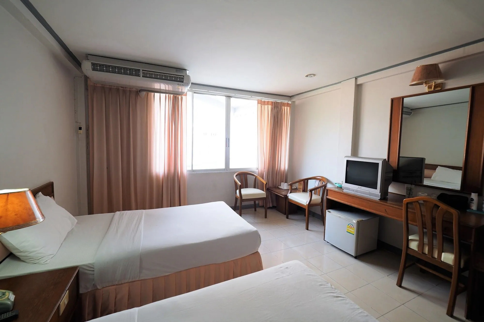 Pachara Hotel and Restaurant