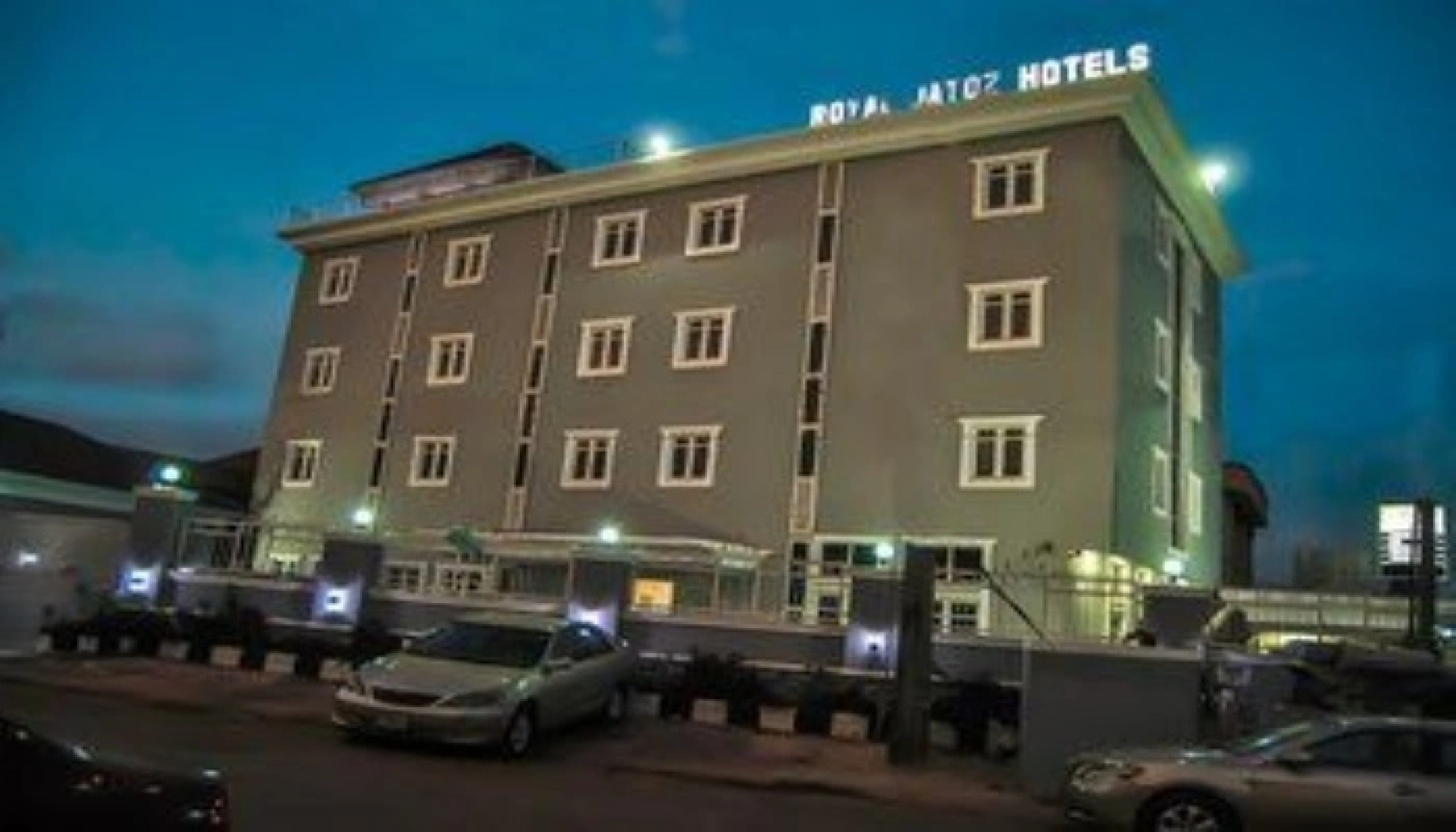 Royal Jatoz Hotels
