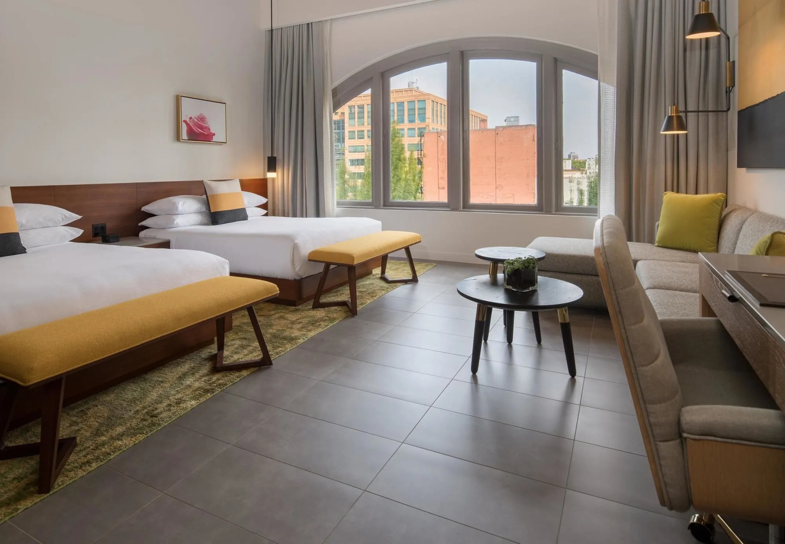 The Hi-Lo, Autograph Collection