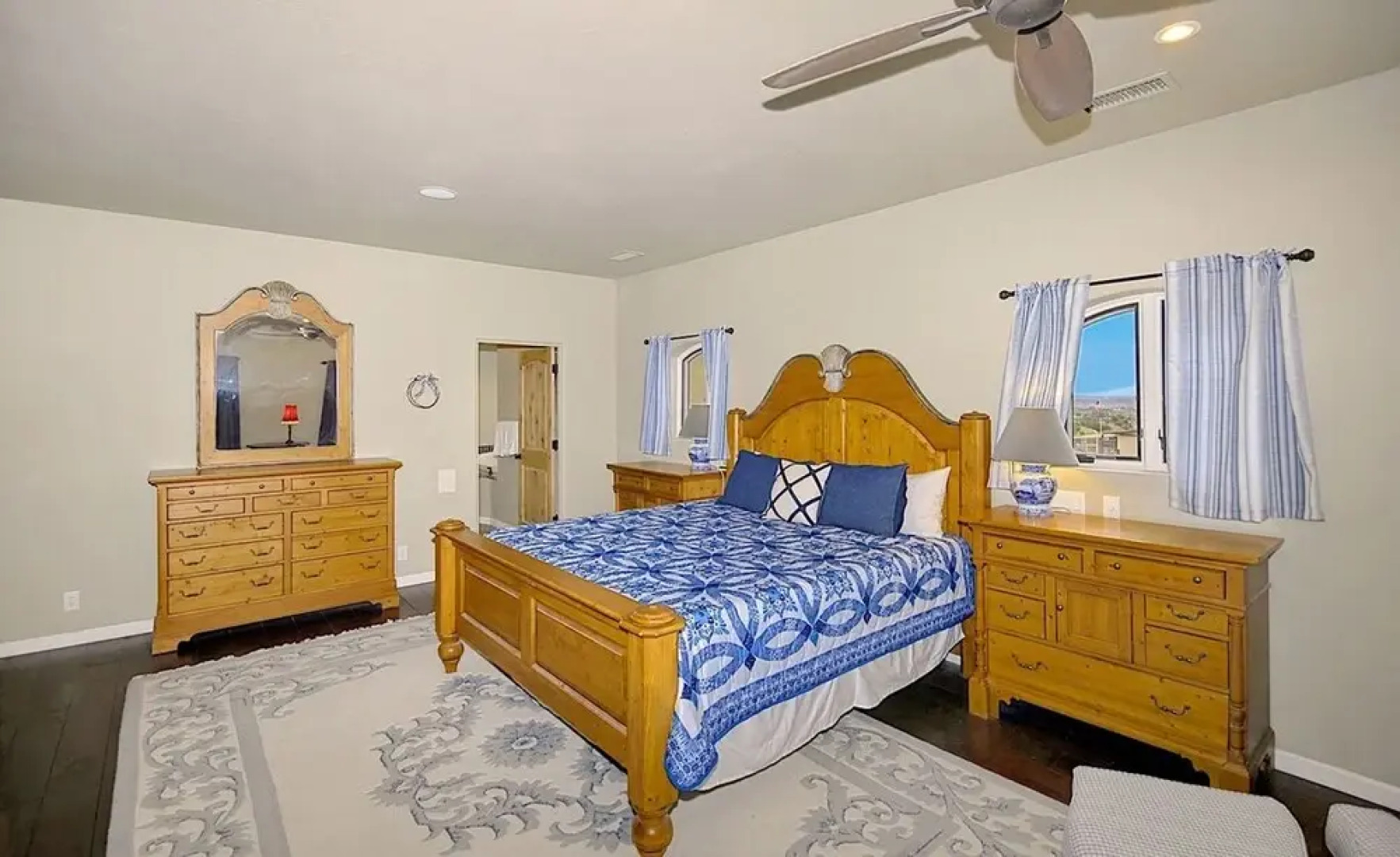 Sorelle Vineyard 5BR by Casago