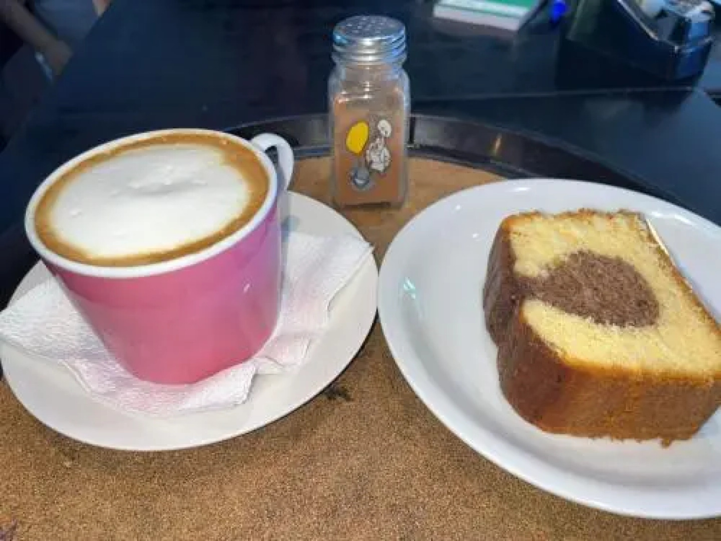 Haris Studios & Apartments