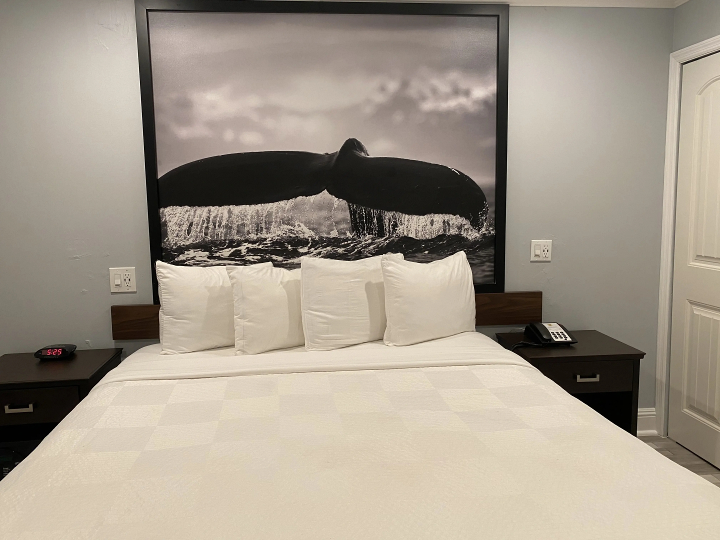 Aura Inn Monterey