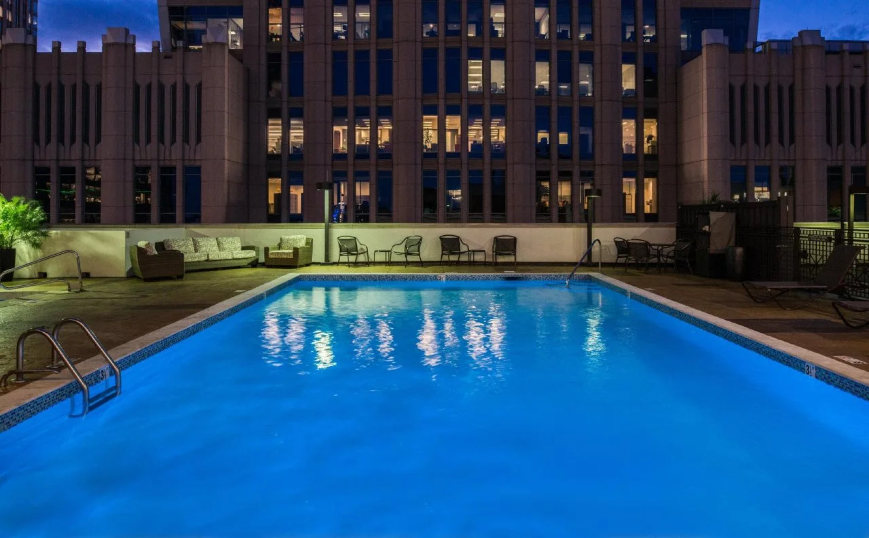 DoubleTree by Hilton Charlotte City Center