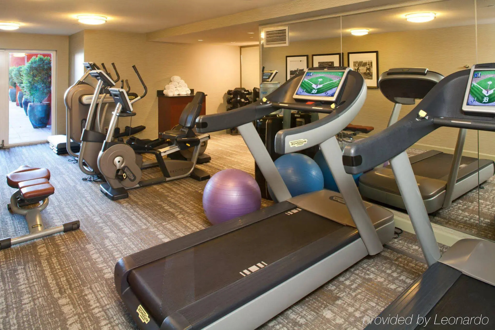 Silver Cloud Hotel - Stadium