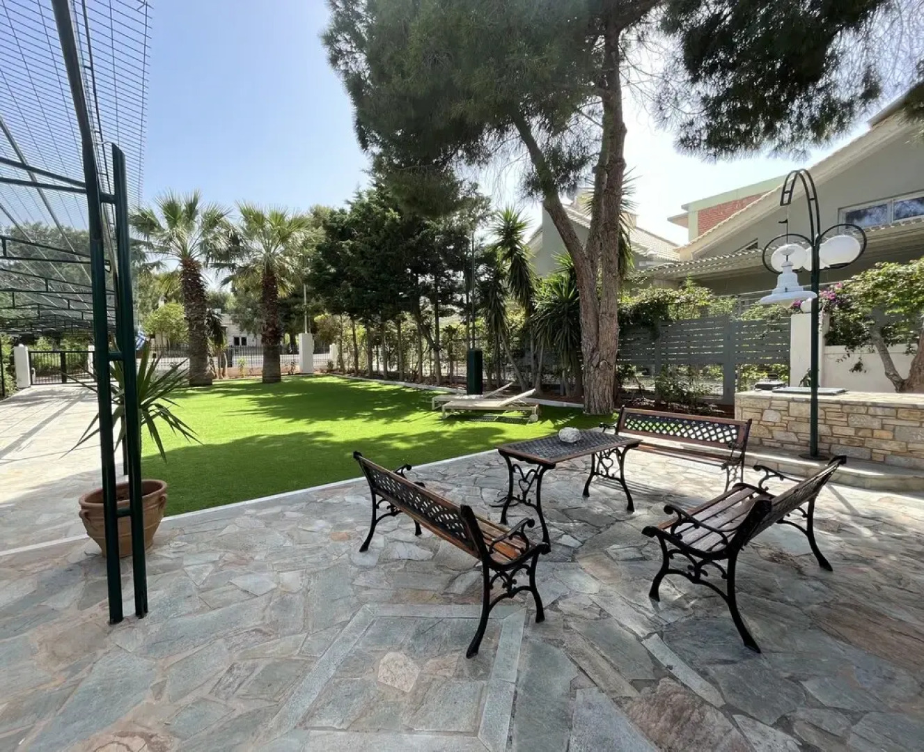 Hector Villa Airport