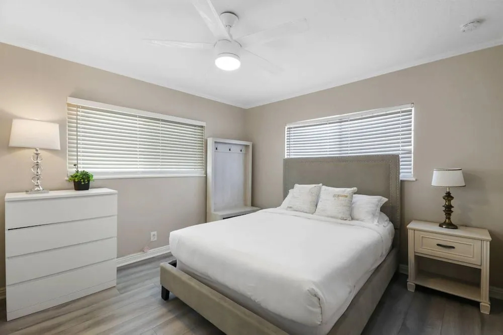 Upper Beach Front Escape Unit B