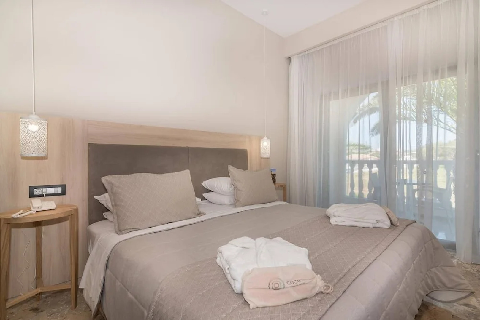 Venus Hotel & Suites