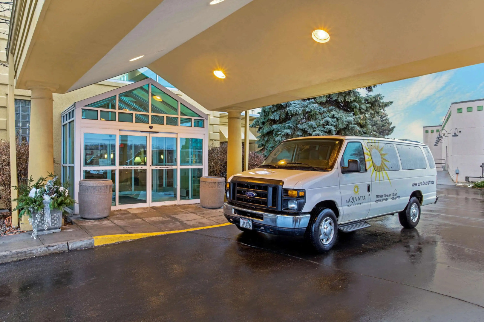 La Quinta Inn & Suites by Wyndham Appleton College Avenue