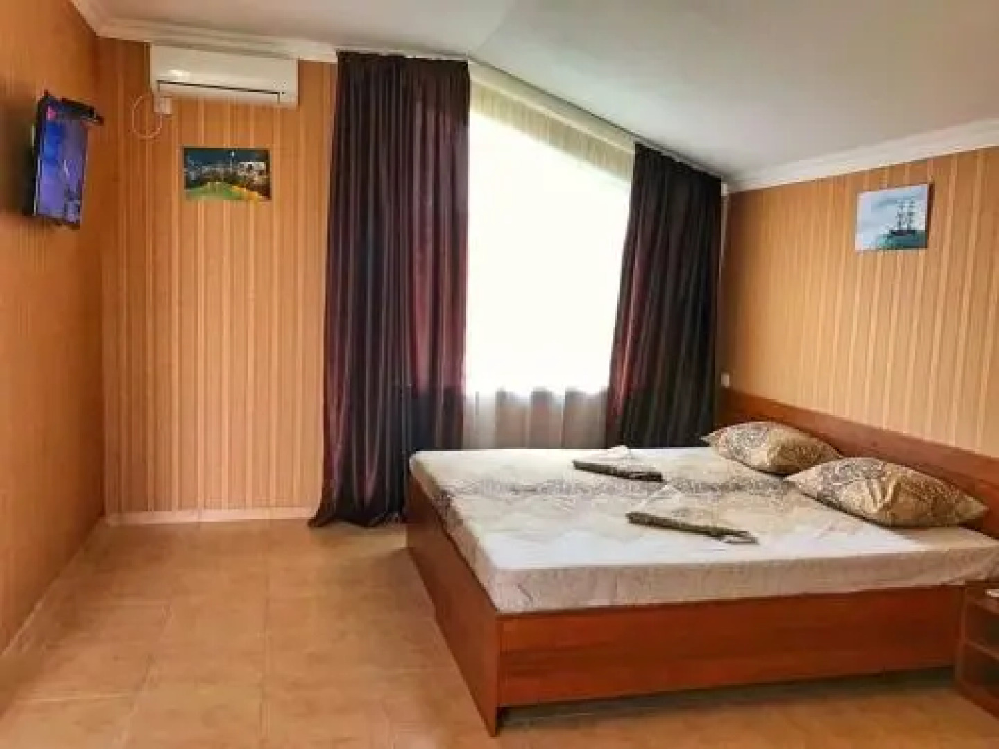 Robinzon Guest House