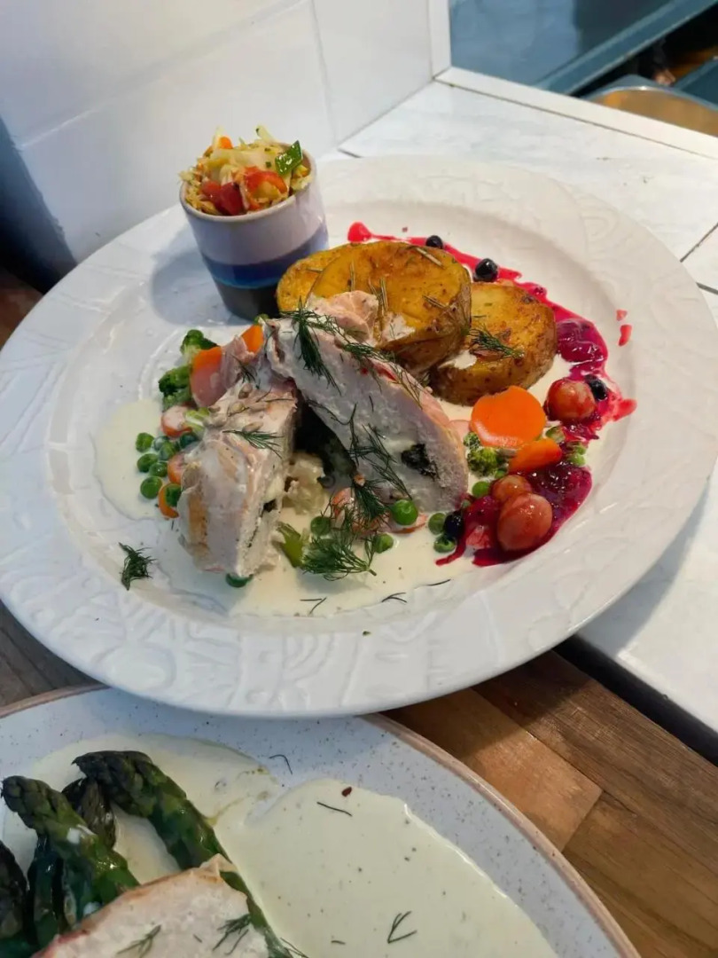 Restauracja i Pokoje Alba