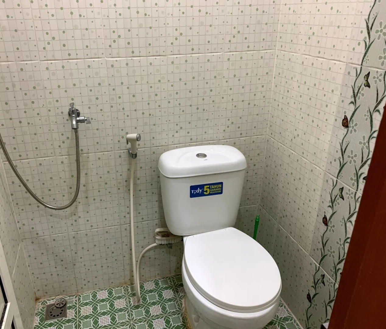 OYO 93143 Mega Raudhah Syariah