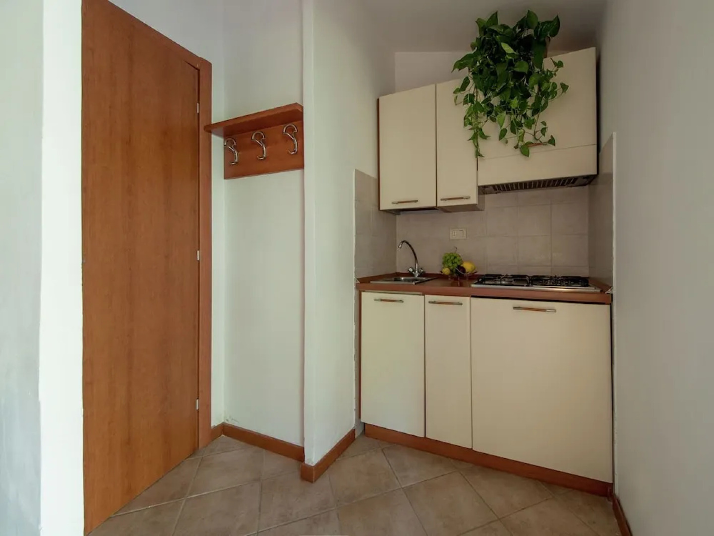 Cozy Apartment With air Conditioning Near the Sea