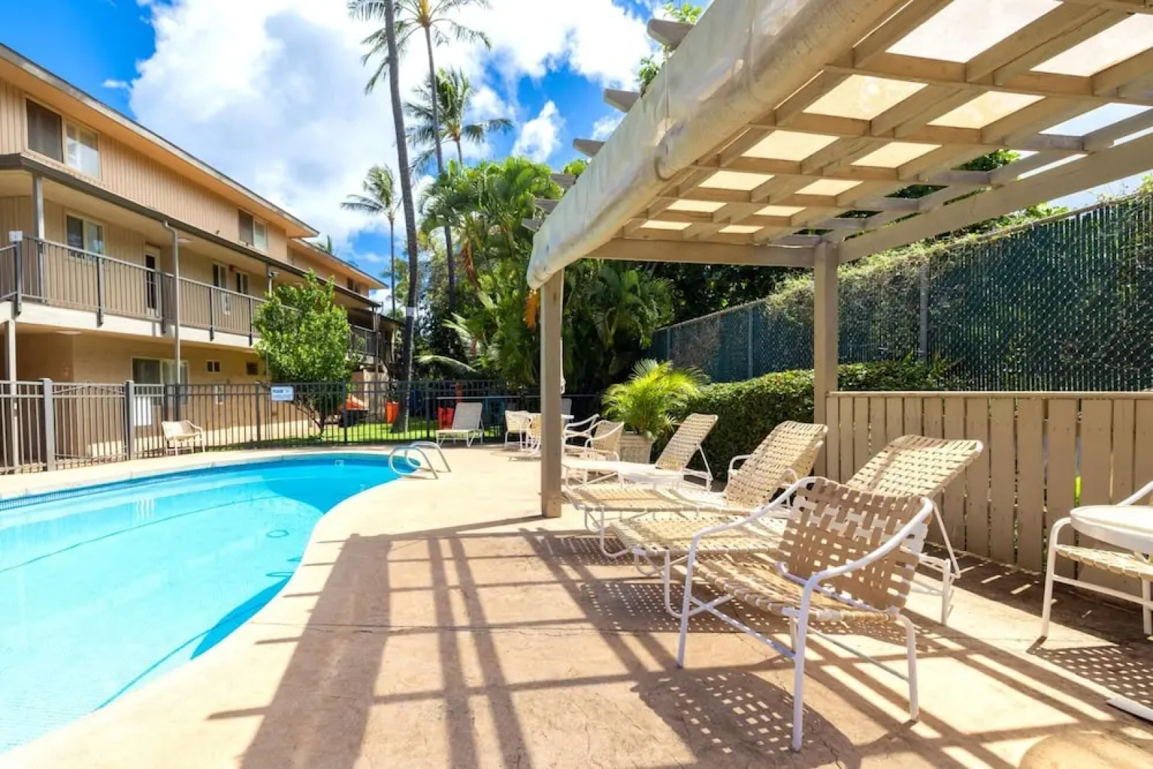 Lokelani #B203 - 2 Br condo by RedAwning