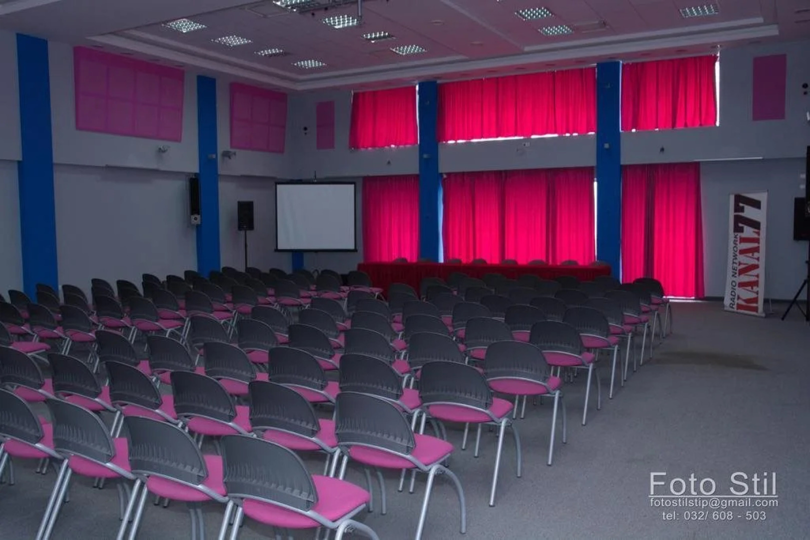 Radio Cafe Kanal 77 Hotel