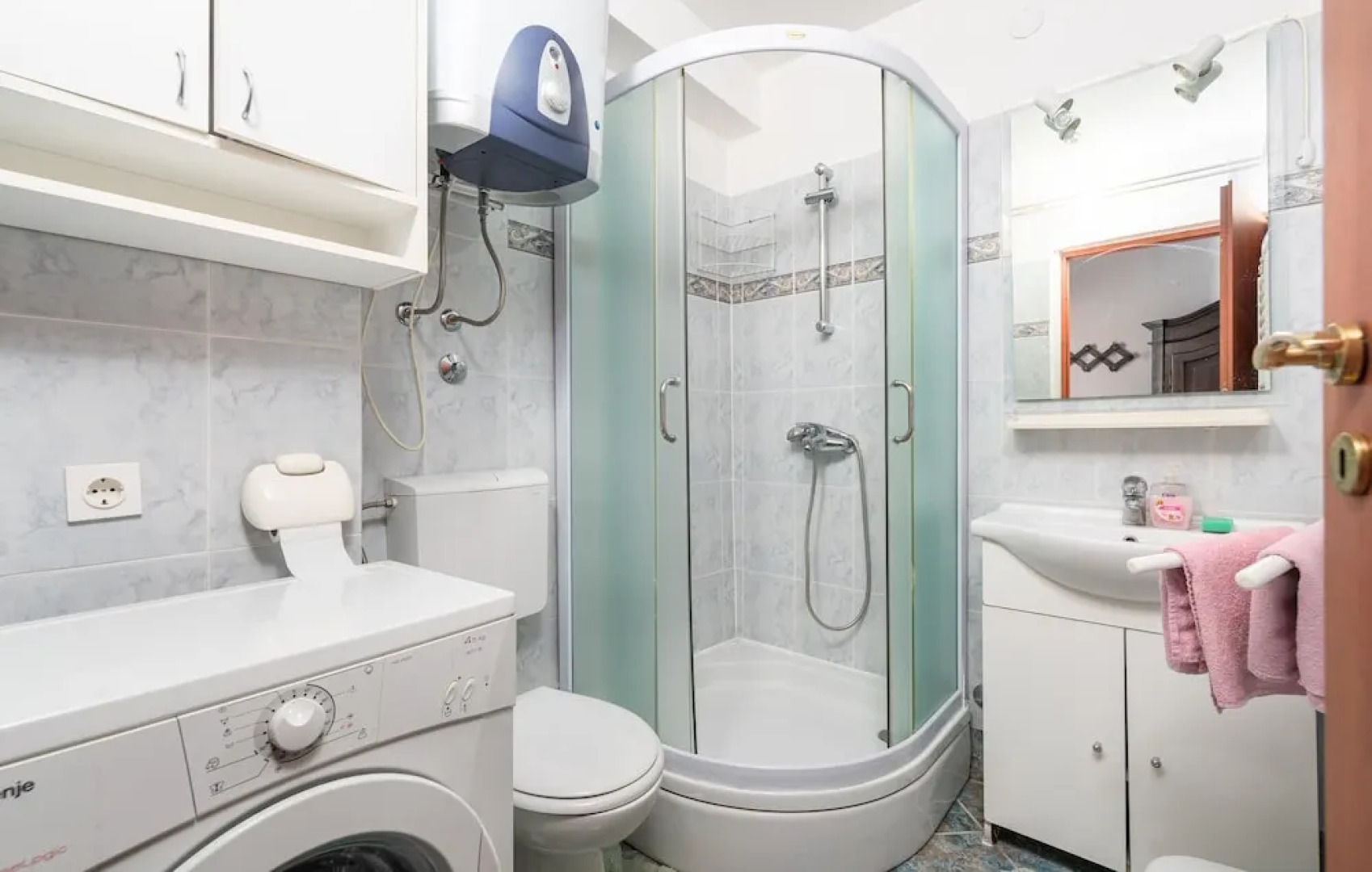 Holiday House Marina