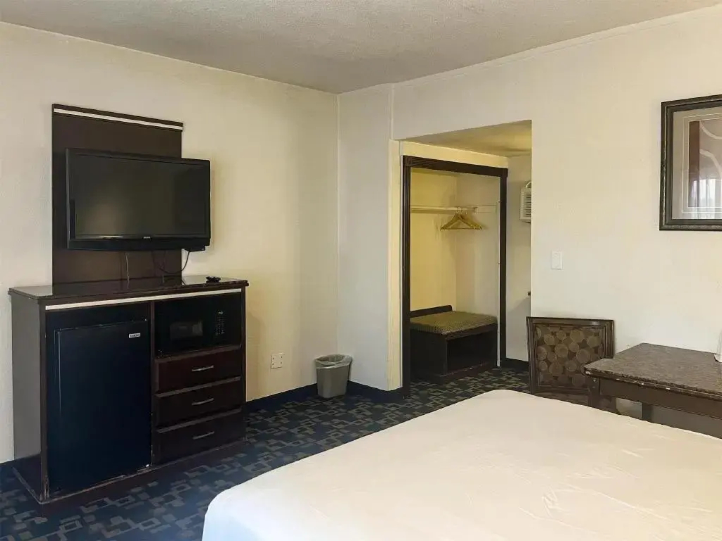 Motel 6 Oceanside, CA Marina / Camp Pendleton