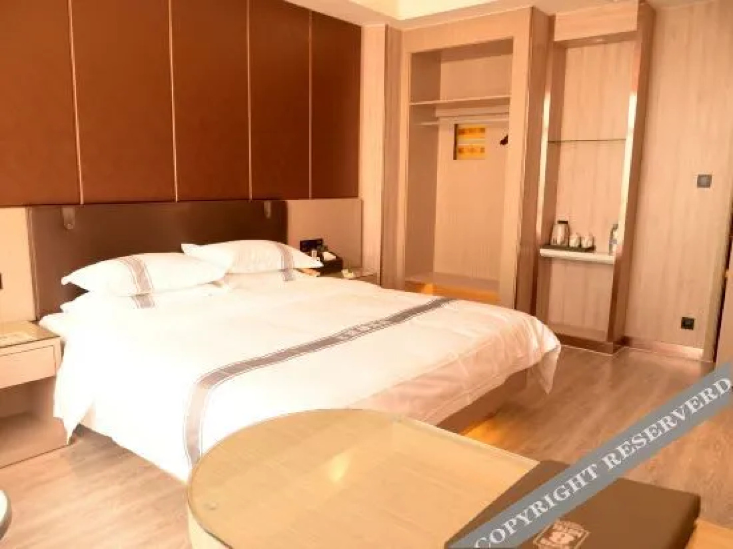 Kuqa Super 8 Hotel (Railway Station Donghu Park)