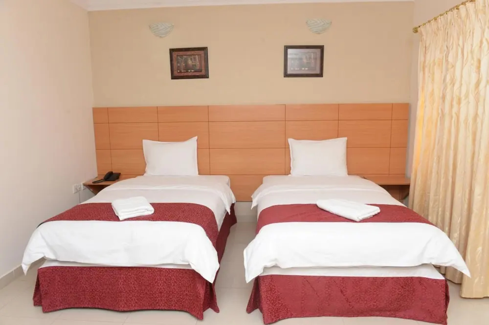 Stars Hotel