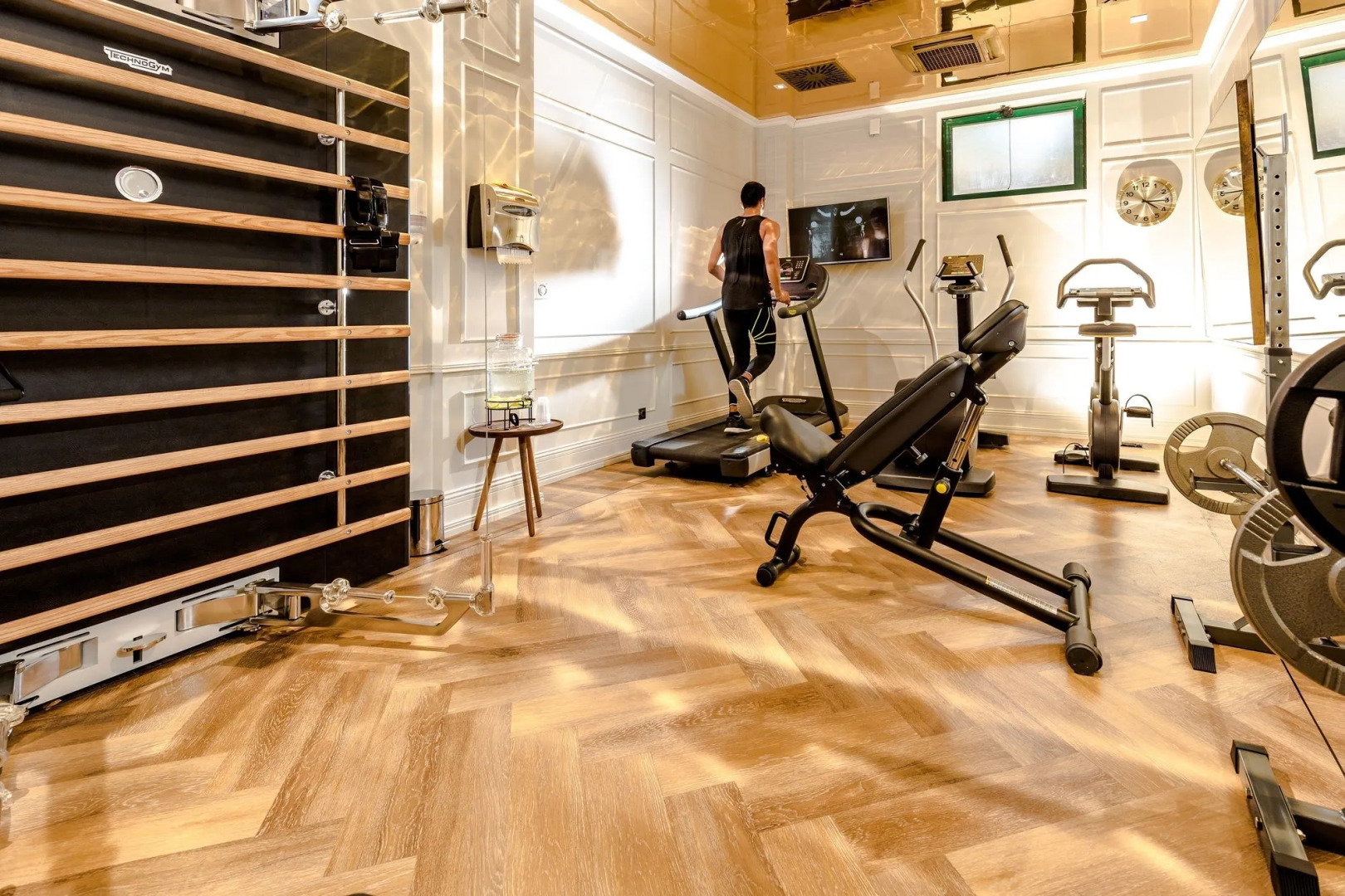 Hotel Brown Beach House & Spa