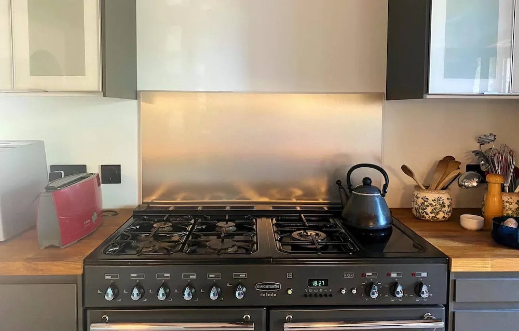 House With 6 Bedrooms in Montignac-charente, With Private Pool, Enclos