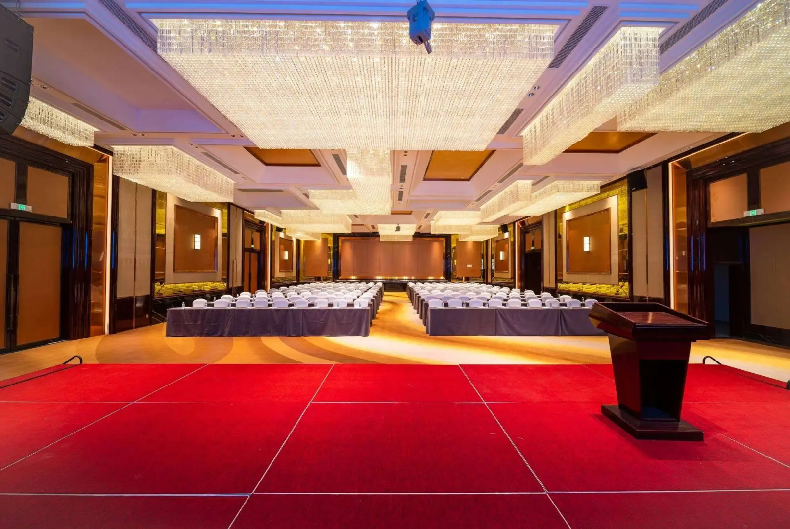 Wyndham Grand Tongren Downtown Hotel