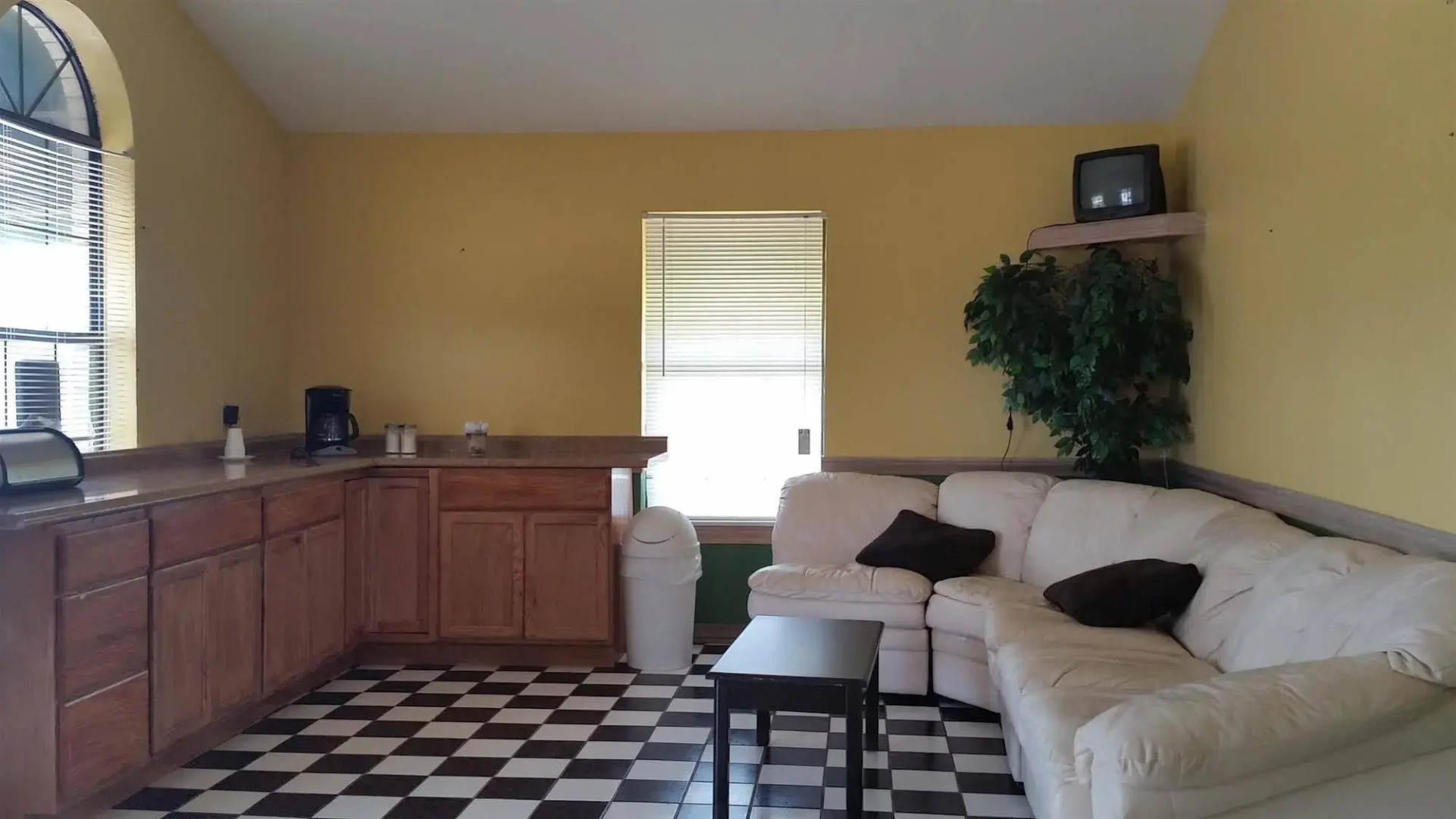 Garden Inn and Suites Hebbronville